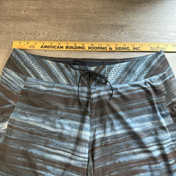Lululemon Current State Short 9" Updated High Tide Multi 36 - Picture 8 of 11